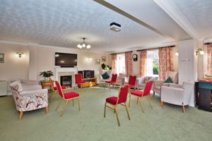 RESIDENTS LOUNGE- click for photo gallery